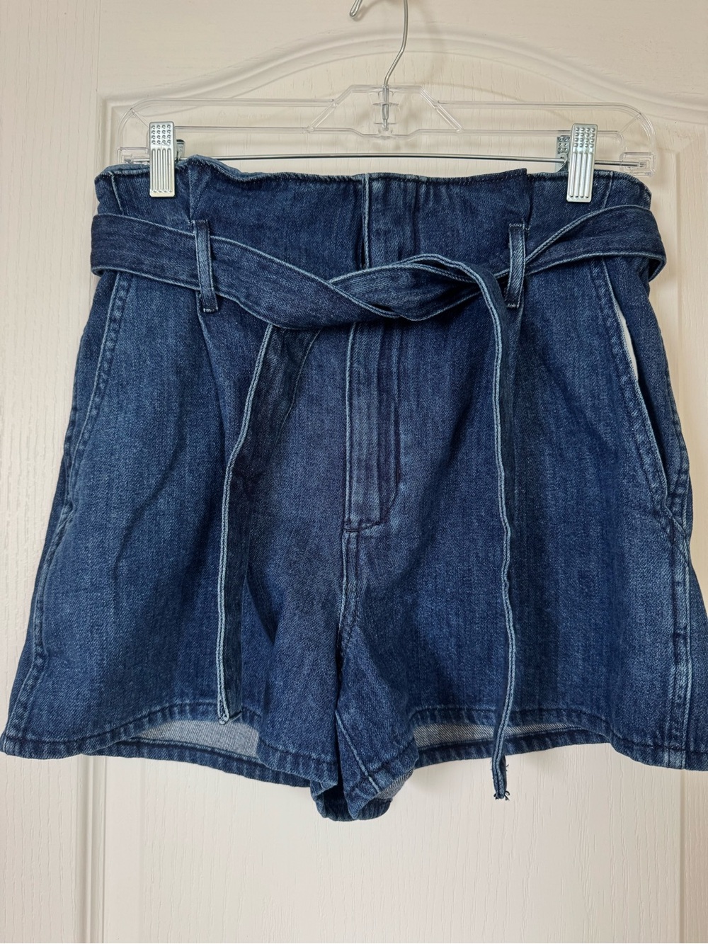 Aritzia Wilfred Free Paperbag Waist Denim Shorts Belted High Rise Size 8